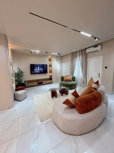 L Rina Apartment