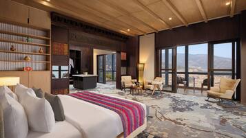 Junior Suite, Balcony, Mountain View