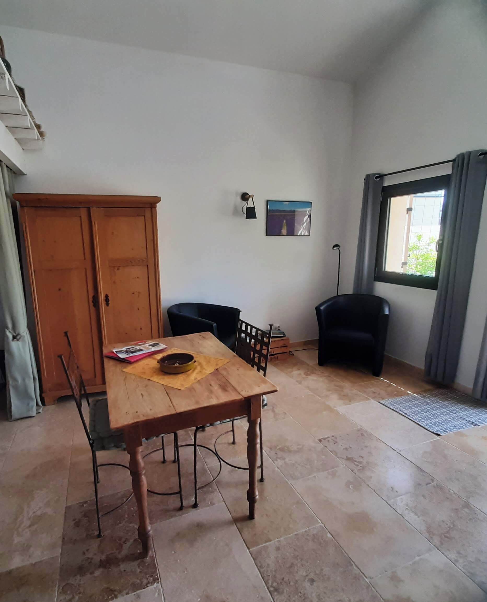 Deluxe Studio, Patio, Courtyard View | Dining