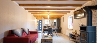 Gîte "Gîte Des Roches" with Private Terrace, Private Garden, and Wi-Fi