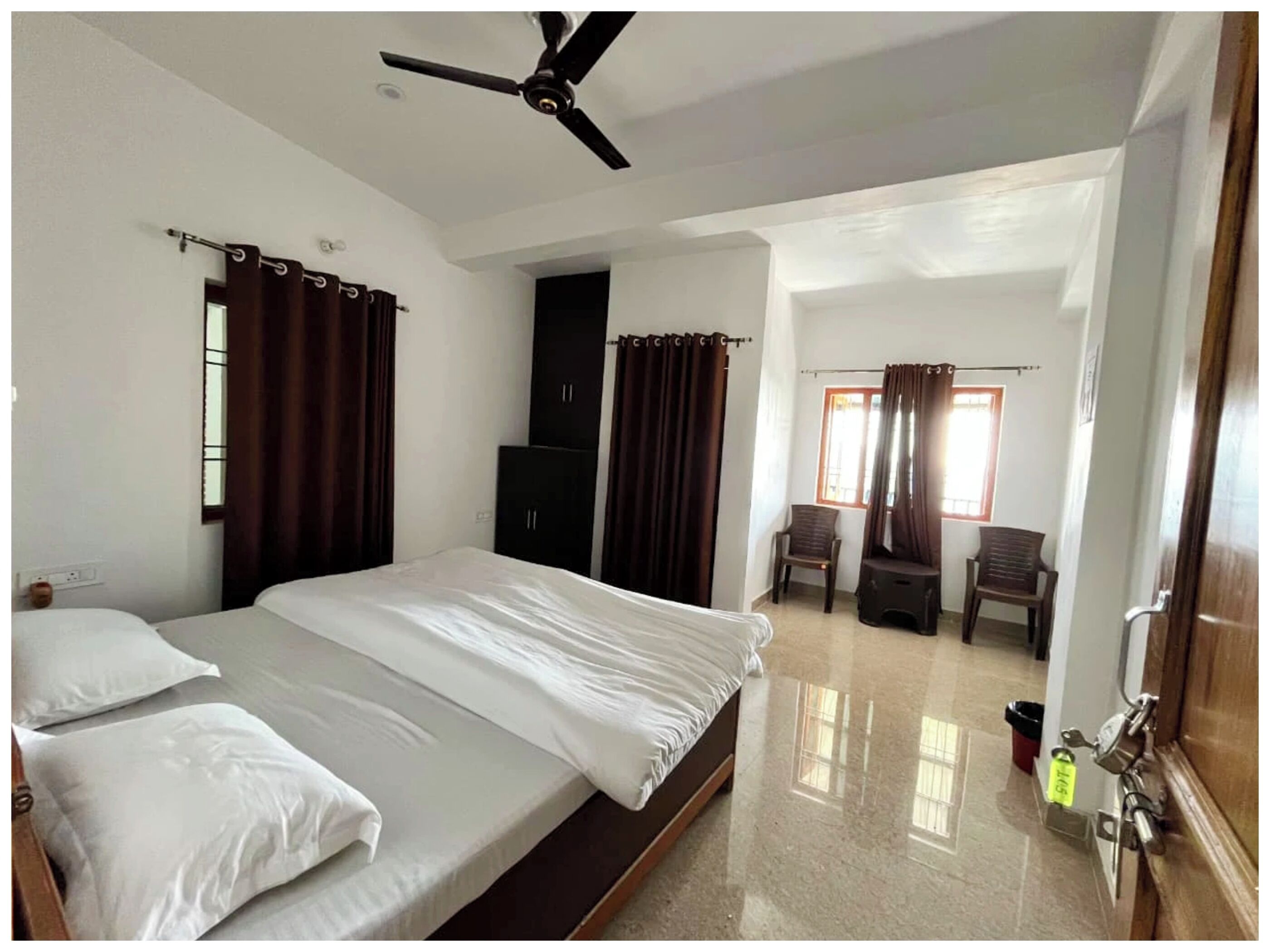 Quarto casal luxo, sacada