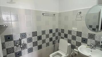 Double Room | Bathroom