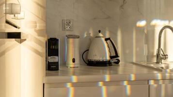 Deluxe Apartment, Balcony | Interior