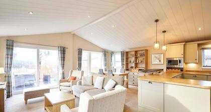 Host & Stay | GRE42 Little Gem Lodge