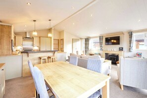 Dining - Host & Stay | Little Gem Lodge (Amotherby)