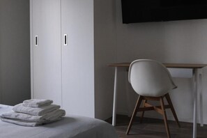 Blackout curtains, iron/ironing board, free WiFi - B&b Colori del lago (Brebbia)