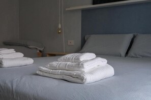 Blackout curtains, iron/ironing board, free WiFi - B&b Colori del lago (Brebbia)