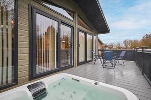 Terrace/patio - Host & Stay | Malton Pines Lodge (Amotherby)