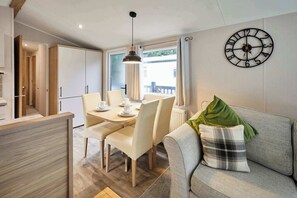 Interior - Host & Stay | Blossom Lodge (Pocklington)