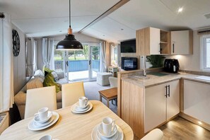 Living area - Host & Stay | Blossom Lodge (Pocklington)