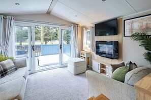 Living area - Host & Stay | Blossom Lodge (Pocklington)