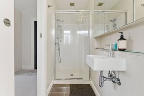 Hair dryer, towels - 1920s Character Gem in Sandringham | Garden & Deck (Auckland Central)