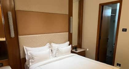 Hotel Roi Retreat