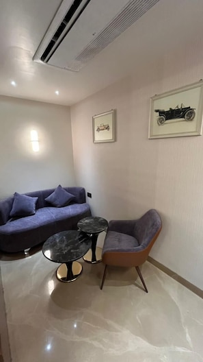 Royal Room | Living area