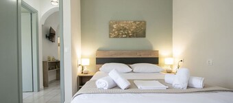 Forest View Apartment 1 by RentalsPro