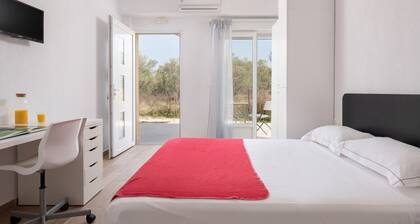 Les Oliviers - Ground Floor Studios by RentalsPro