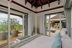 4 bedrooms, iron/ironing board, WiFi, bed sheets - Panoramic 4-Bedroom Ocean-View Villa / Infinity Pool & Terrace (Bel Ombre)