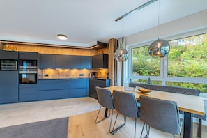 Lake Panorama Apartment 21 / Alpe Maritima / Gerlitzen / Ossiachersee | Eget kök | Stort kylskåp, ugn, spishäll och diskmaskin