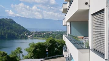 Deluxe-Apartment, Seeblick, Seeseite | UnterkunftsgelÀnde