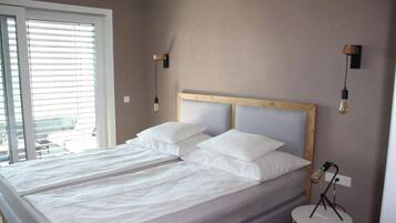 Deluxe Condo, Pets Allowed, Lake View