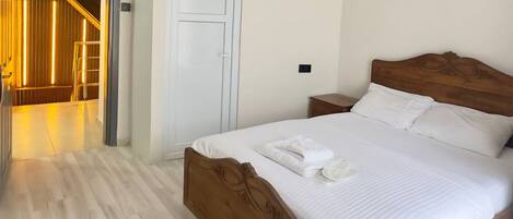 Classic Room, Balcony, City View