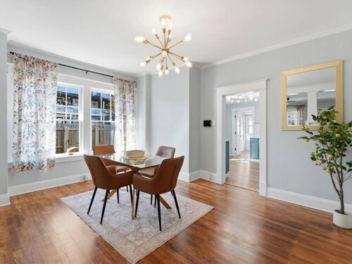 Historic Lemon Porch: Walk to Lake Mirror & Downtown