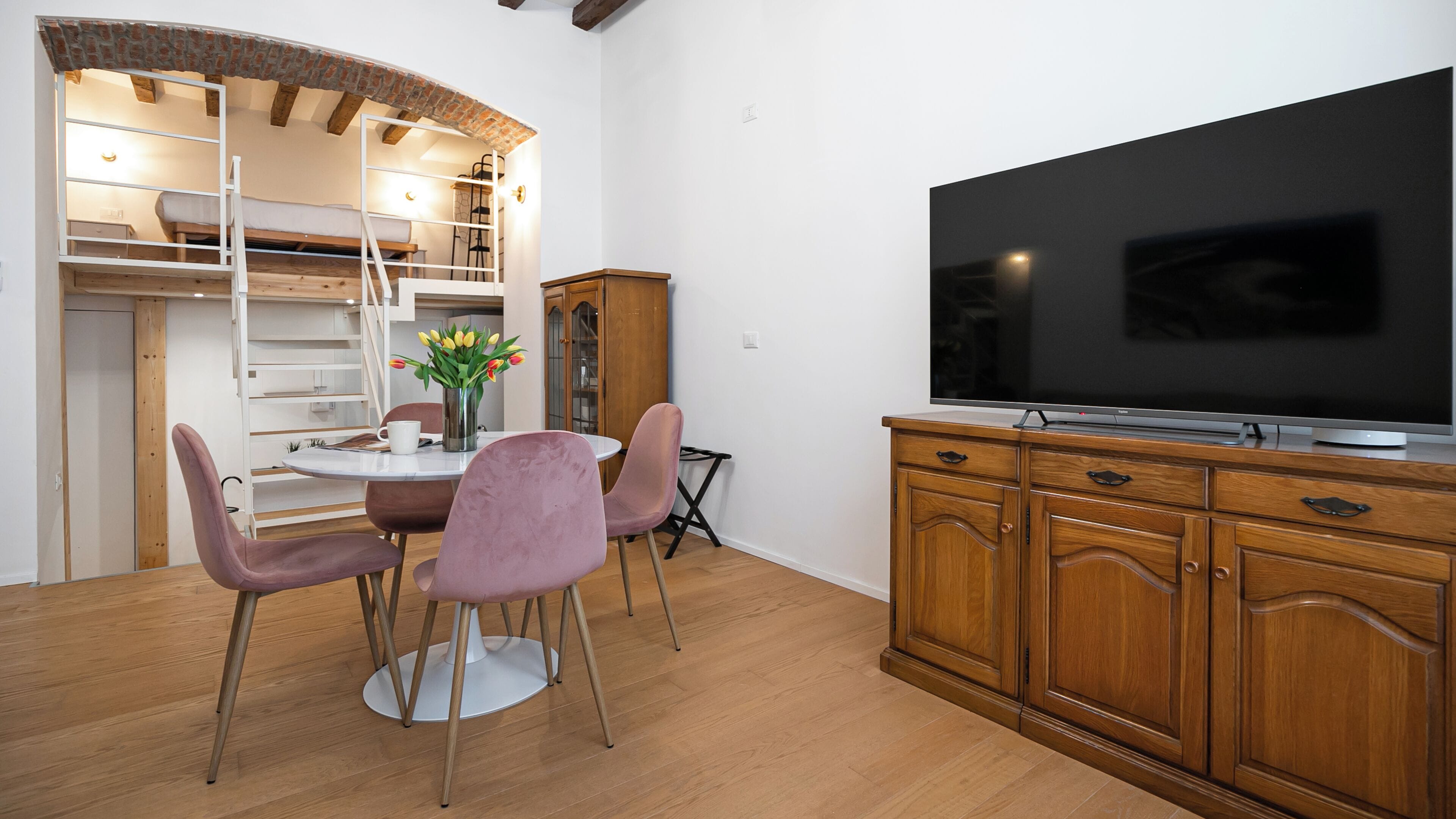Apartment (0 Bedroom) | Wohnbereich