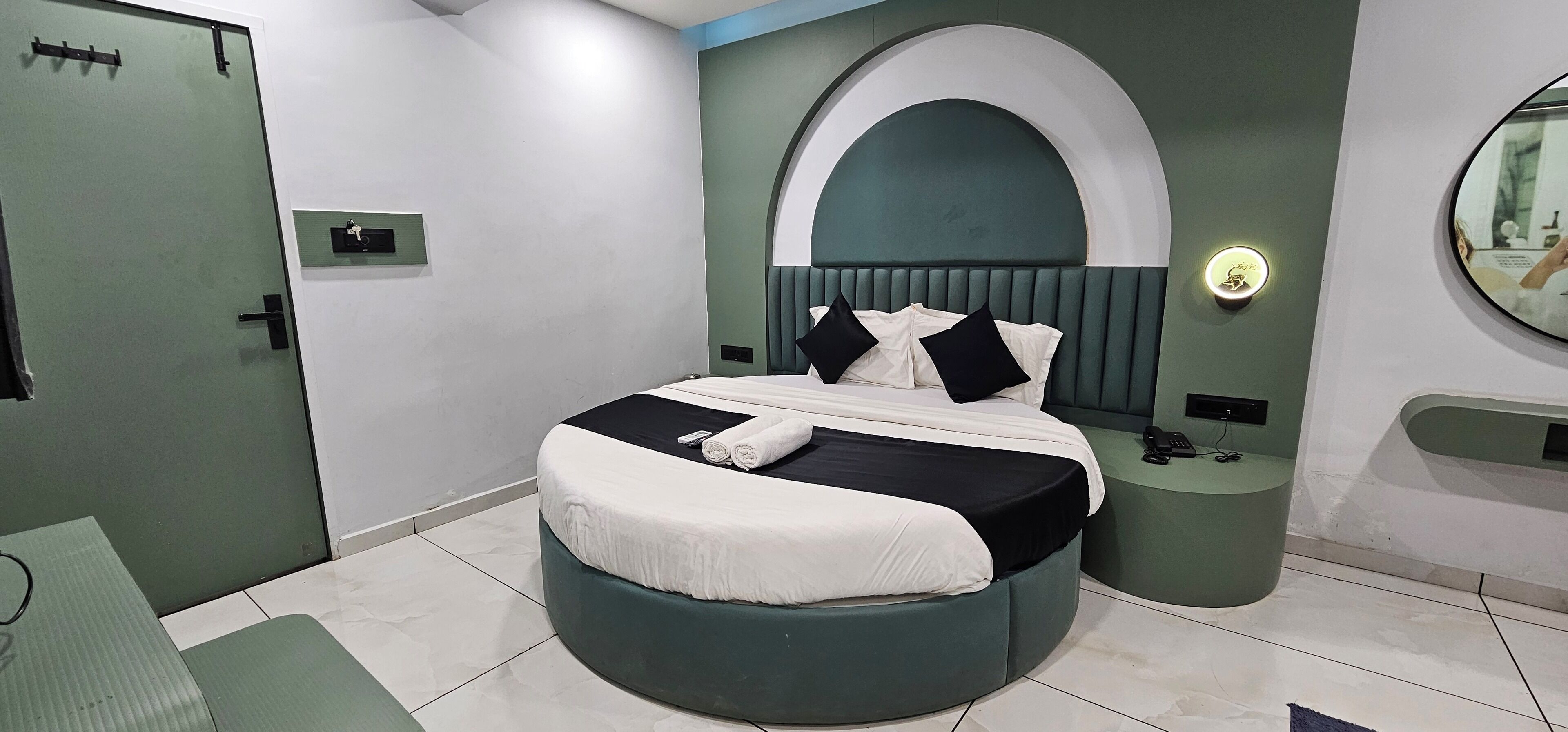 In-room safe, desk, laptop workspace, iron/ironing board