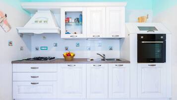 Villa (2 Bedrooms) | Private kitchen