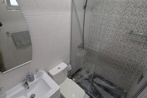 Bruser, håndklæder, Sæbe, Toiletpapir