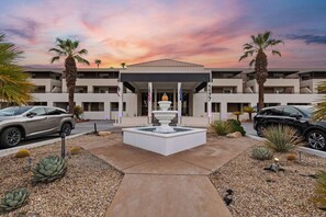 Exterior - 2BR Oasis Retreat w/ Resort Amenities & Pool (Palm Springs)