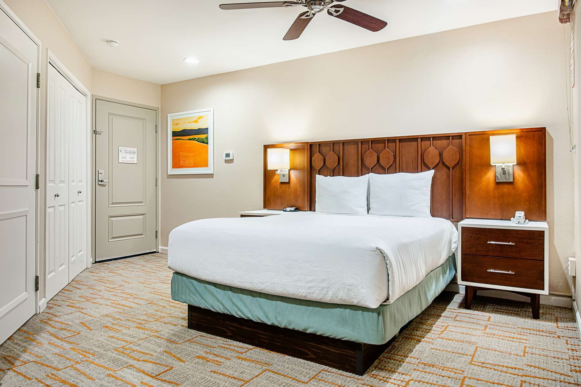 8 bedrooms, iron/ironing board, WiFi, bed sheets