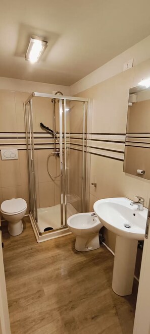 Hair dryer, towels, soap, toilet paper - Piccola Perla sul canale (Venezia)