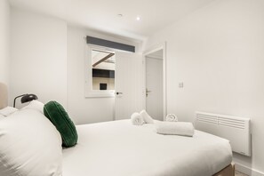 1 Schlafzimmer, Schreibtisch, Bügeleisen/Bügelbrett, WLAN