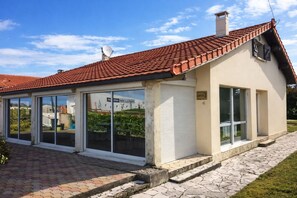 Exterior detail - Villa Horizon Bleu , maison familiale idéalement située à Montalivet (Vendays-Montalivet)