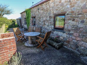 Outdoor dining - Butterslade (Swansea)