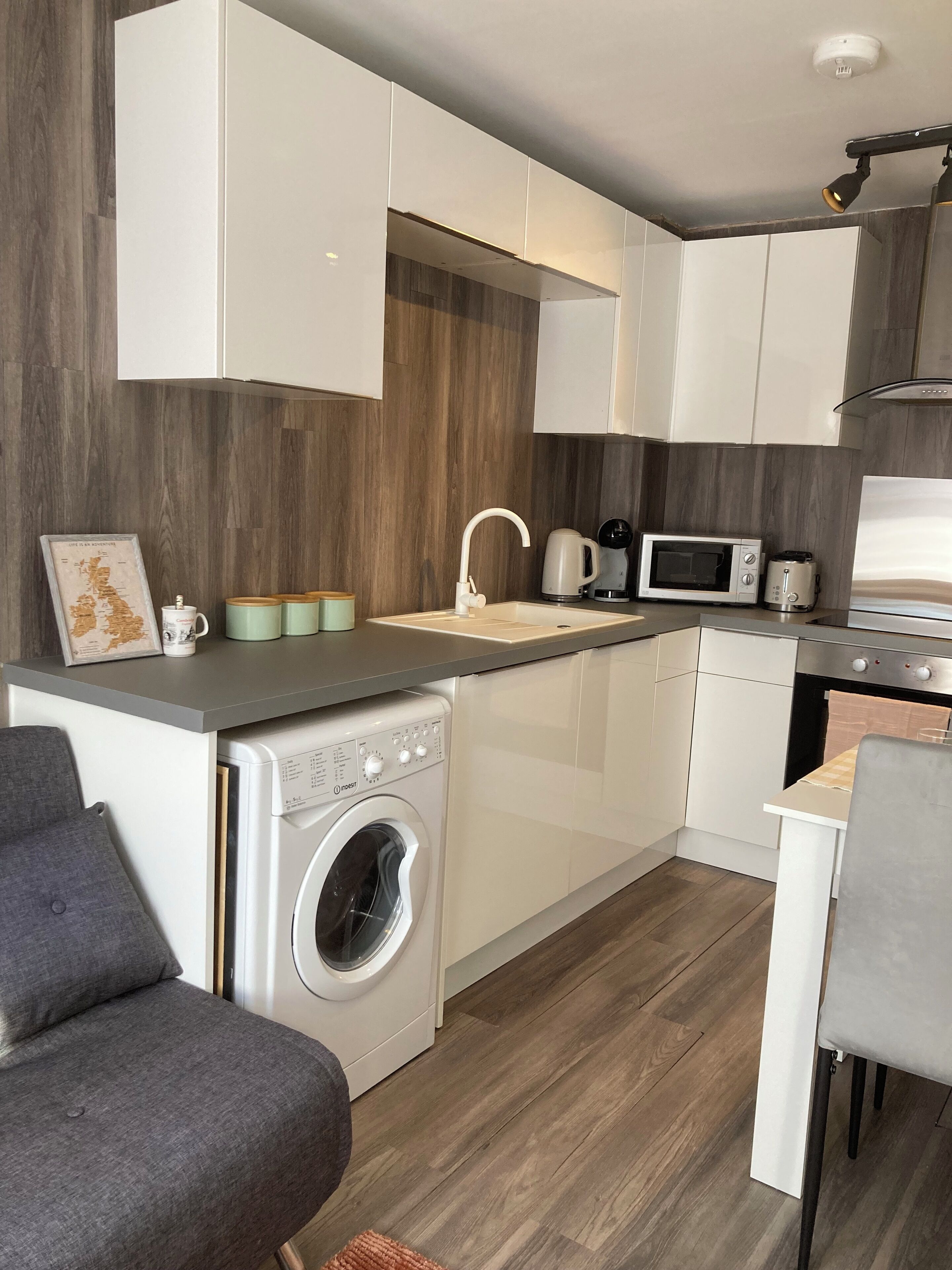 Fridge, microwave, oven, dishwasher