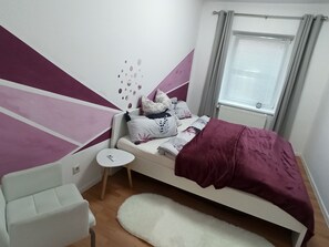 Room - Vrbo Property (Schwarz)