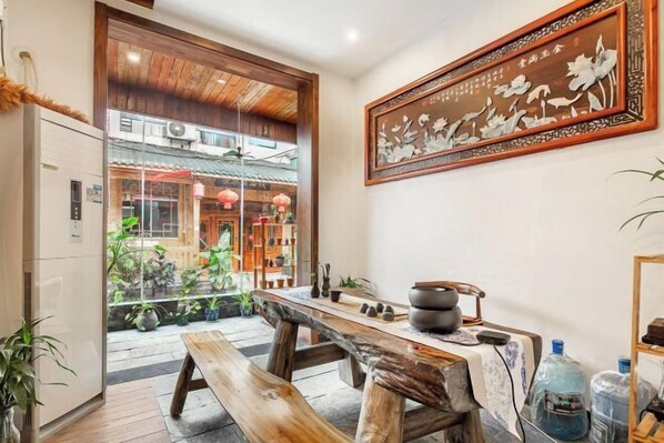 Property amenity - English reception-Just wait for you- Ticket reservation (Zhangjiajie)