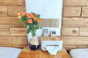 Room - English reception-Just wait for you- Ticket reservation (Zhangjiajie)