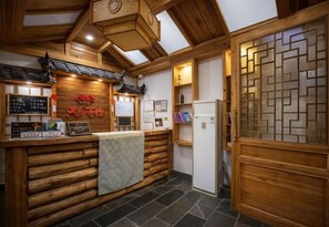 Lobby - Just wait for you- English reception-Ticket reservation (Zhangjiajie)