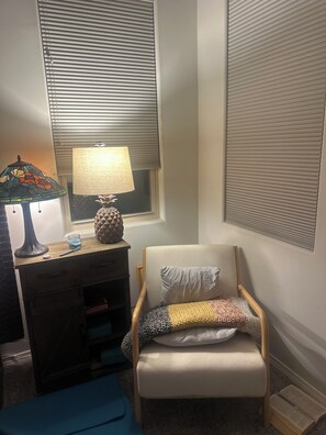 Interior - Cozy 2-bedroom house in awesome Albuquerque with AC (Albuquerque)