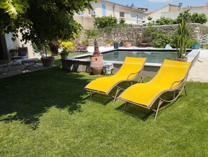 Pool - Maison de charme au calme, 15mn de Nimes et de son passé historique. (Milhaud)