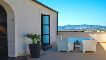 Phòng Deluxe | Hiên