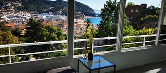 Casa Mirador with Sea View! Modern: 4 Bedrooms, 2.5 Bathrooms, Private Pool, Parking
