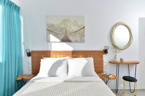 Eenvoudige tweepersoonskamer, uitzicht op de binnenplaats