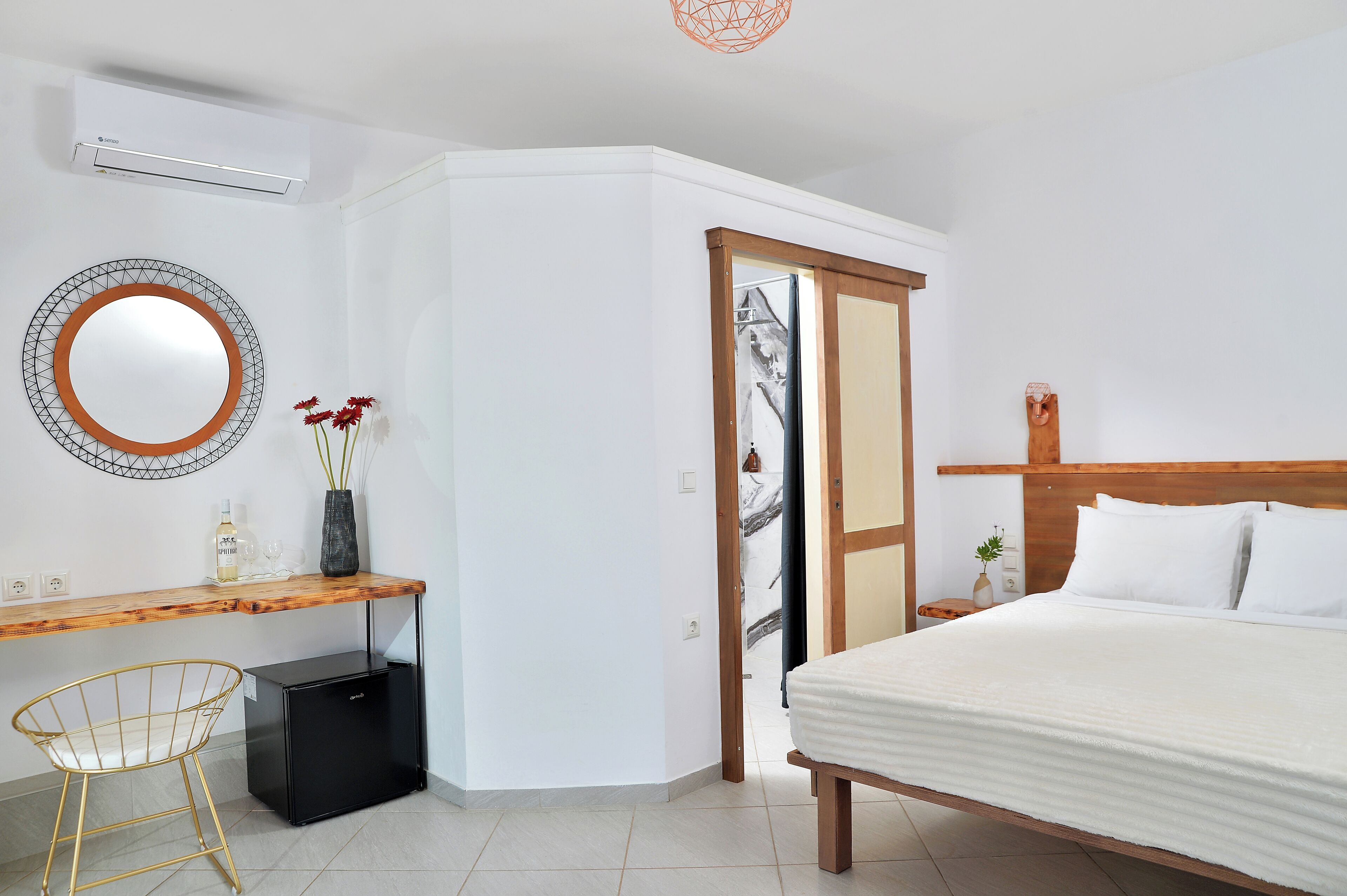 Deluxe Double Room, Partial Sea View