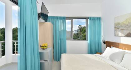 SunDay Free Airport Shuttle