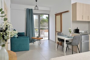 Apartemen Comfort, pemandangan kebun | Interior