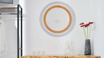 Deluxe Double Room, Partial Sea View | Interior